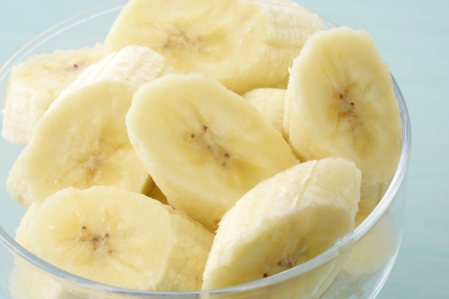 離乳食のバナナ そのままはいつから 食べていい量やアレルギーは